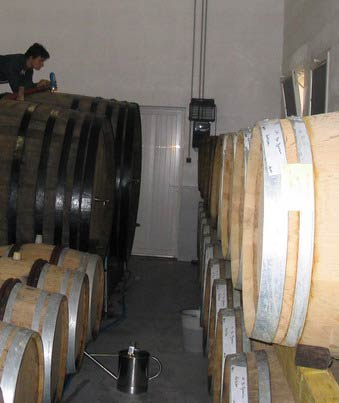 ouillage-champagne-filling_barrels